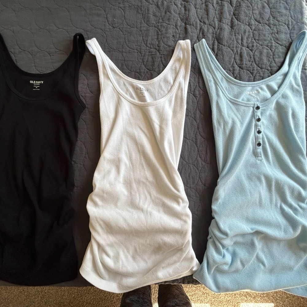 Old Navy Maternity Tank Tops